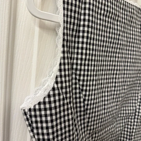 Reformation Amela Linen Top Remy Check
Gingham Black White - Picture 11 of 15